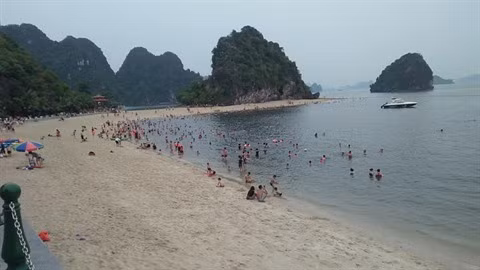 Quang Ninh: Câm Pha donne la priorité au secteur touristique ảnh 1