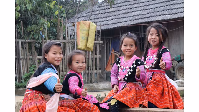 Les H'mong de Son La accueillent avec joie leur Têt traditionnel ảnh 2 Les H'mong de Son La accueillent avec joie leur Têt traditionnel ảnh 2