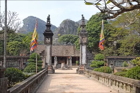 Deux fois reine ảnh 1