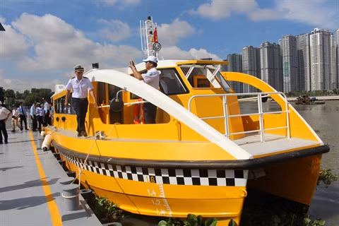 Hô Chi Minh-Ville lance sa première ligne de navette fluviale ảnh 1