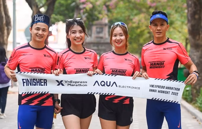Course nocturne de Hanoï: 10.000 coureurs inscrits ảnh 1