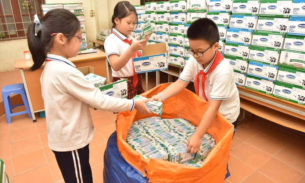 Les enfants participent à la protection de l’environnement ảnh 1