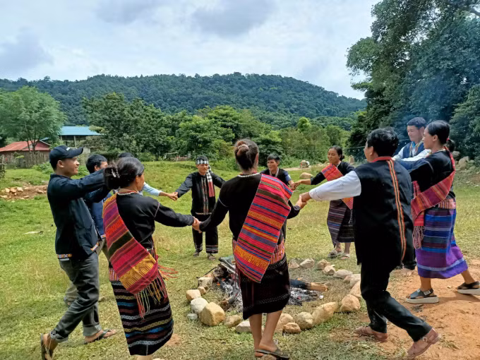 Helvetas Vietnam aident des membres de minorités ethniques à développer l’écotourisme ảnh 2