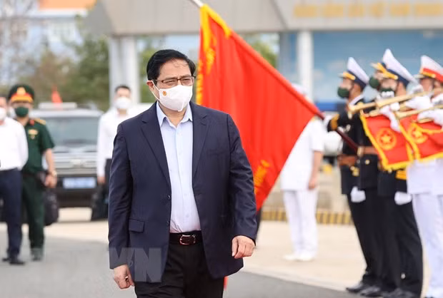 Le Premier ministre rend hommage aux soldats de Gac Ma ảnh 2