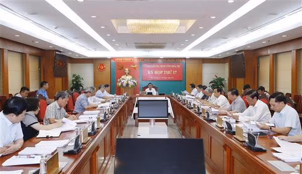 La 17e réunion de la Commission centrale du contrôle du Parti ảnh 1