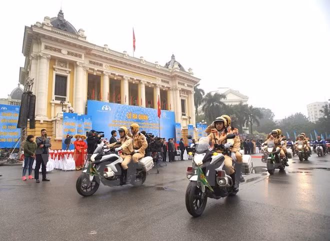 Pour garantir la sécurité routière 2018 ảnh 1