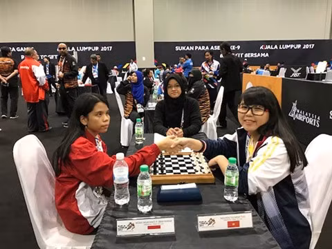 Une malvoyante brille au championnat d’échecs d’Asie du Sud-Est ảnh 1
