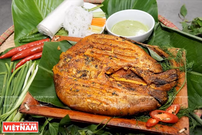 Raie au sel et aux piments verts grillée ảnh 4