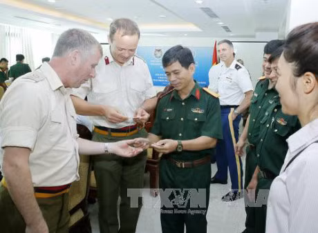 Mission de l'ONU: échanges professionnels entre des experts vietnamiens et étrangers ảnh 1