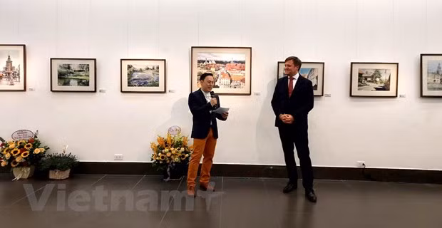 Des paysages et la population hongrois sous les yeux d'un peintre d'origine vietnamienne ảnh 1