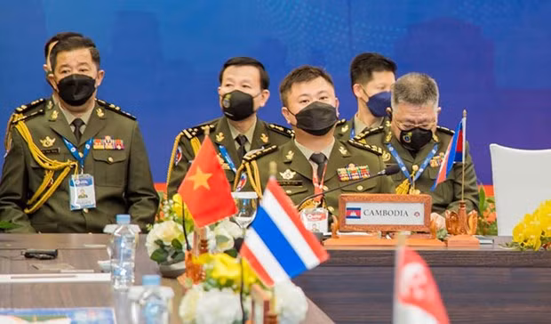 Les chefs du renseignement militaire de l'ASEAN s'engagent à renforcer la centralité de la région ảnh 1