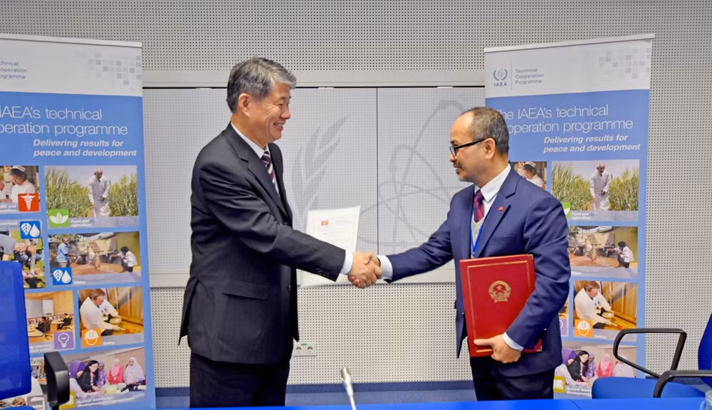 Le Vietnam et l'AIEA signent le programme-cadre national pour 2022-2027 ảnh 1