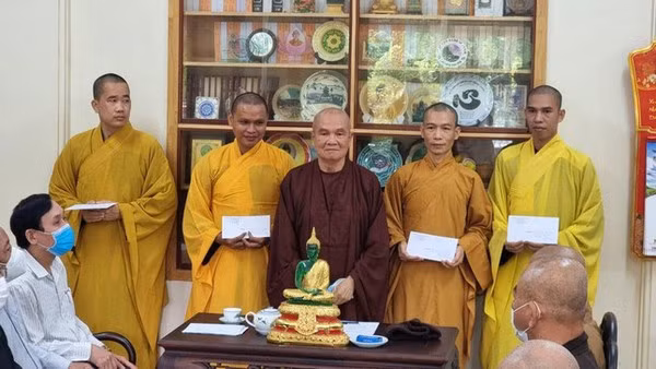 Nomination des bonzes gérants de pagodes dans le district insulaire de Truong Sa ảnh 1