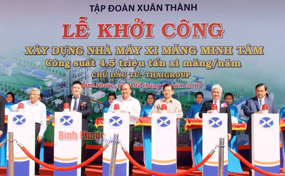 Le Premier ministre travaille dans la province de Binh Phuoc ảnh 2