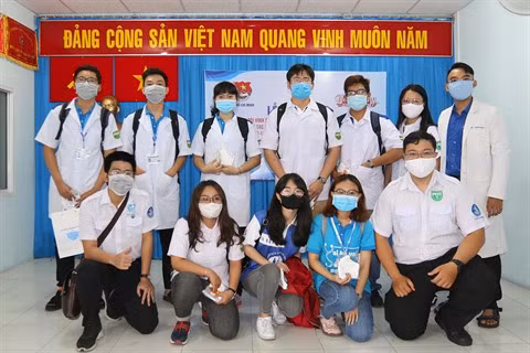 COVID-19 : Des étudiants saïgonais en médecine prêts pour le combat ảnh 1