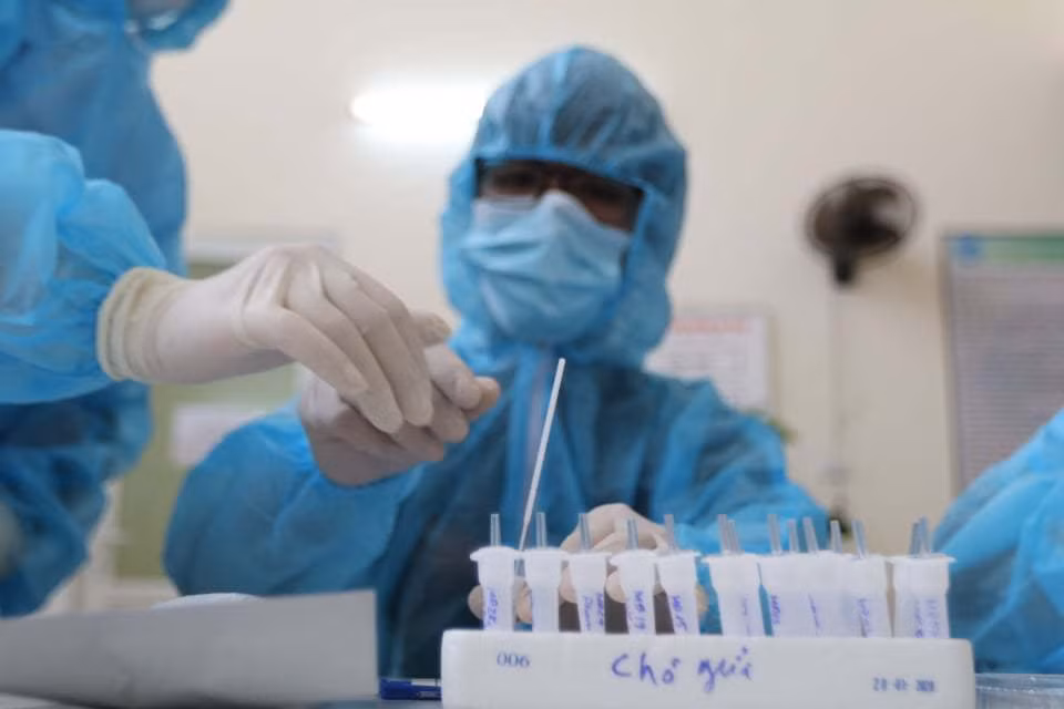 COVID-19 : quatre nouveaux cas importés confirmés jeudi matin ảnh 1 COVID-19 : quatre nouveaux cas importés confirmés jeudi matin ảnh 1