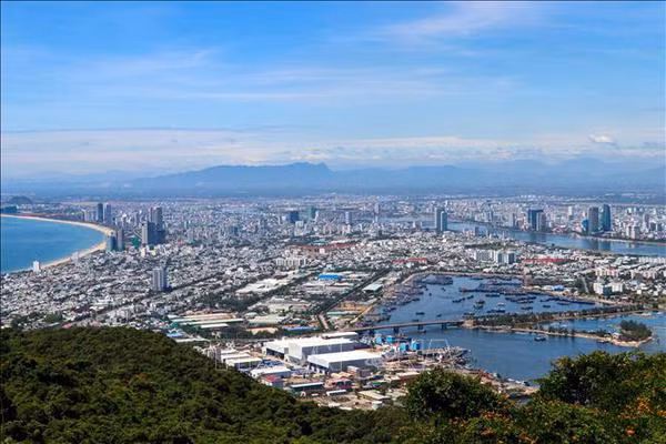 Faire de Da Nang un grand centre socio-économique du Vietnam ảnh 1