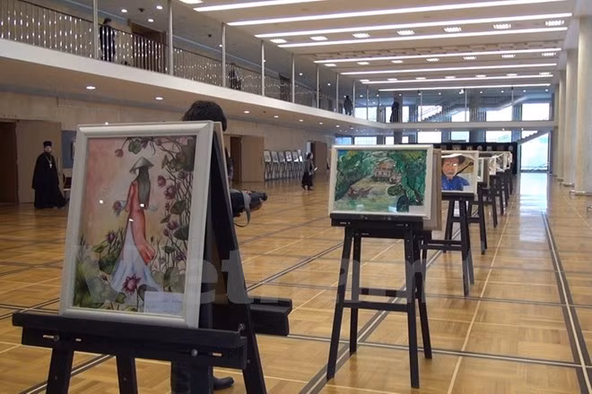 Peintures sur le Vietnam exposées au Palais du Kremlin ảnh 1