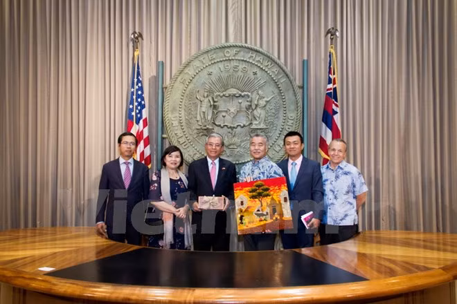 L’ambassadeur du Vietnam visite le PACOM et l’État d’Hawaï ảnh 1