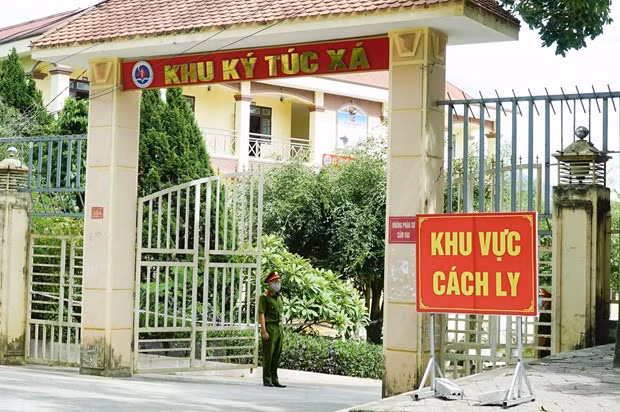 COVID-19 : le Vietnam confirme deux nouveaux cas d’infection importés ảnh 1
