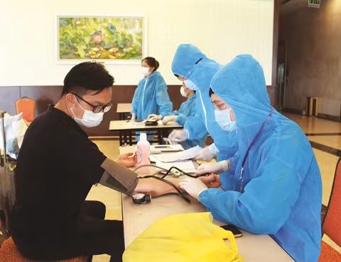 Coronavirus : le Centre de contrôle des maladies de Ninh Binh se distingue ảnh 2