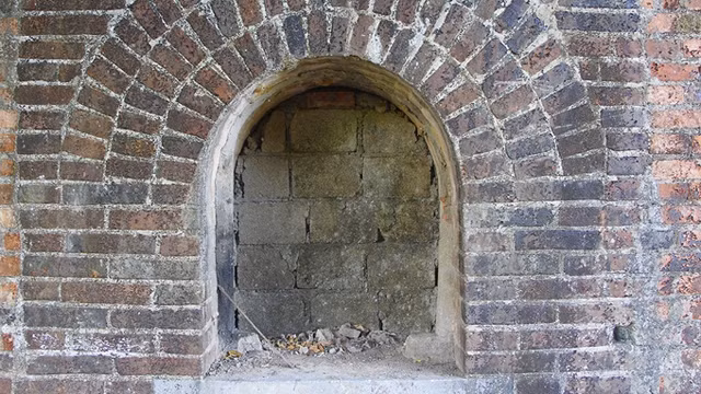 Deux anciennes portes découvertes dans la cité impériale de Huê ảnh 1 Deux anciennes portes découvertes dans la cité impériale de Huê ảnh 1