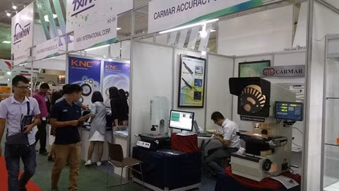 Des machines modernes et des technologies de pointe exposées à MTA Hanoï 2017 ảnh 1