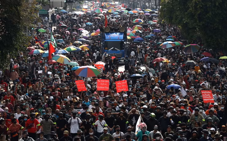 La Thaïlande promulgue un décret d'urgence pour interdire les rassemblements à Bangkok ảnh 1 La Thaïlande promulgue un décret d'urgence pour interdire les rassemblements à Bangkok ảnh 1