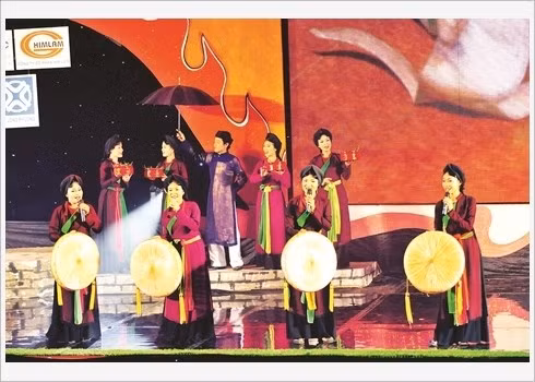 Précis des tenues traditionnelles des femmes Kinh ảnh 1