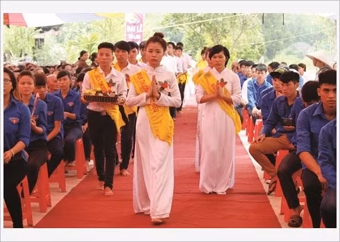 Précis des tenues traditionnelles des femmes Kinh ảnh 3