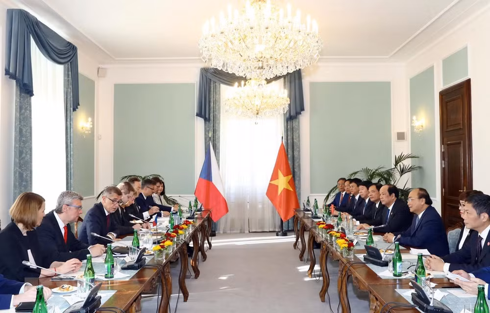 Déclaration commune Vietnam-République tchèque ảnh 1 Déclaration commune Vietnam-République tchèque ảnh 1