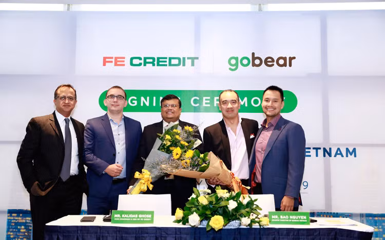 GoBear Vietnam coopère avec FE Credit ảnh 1