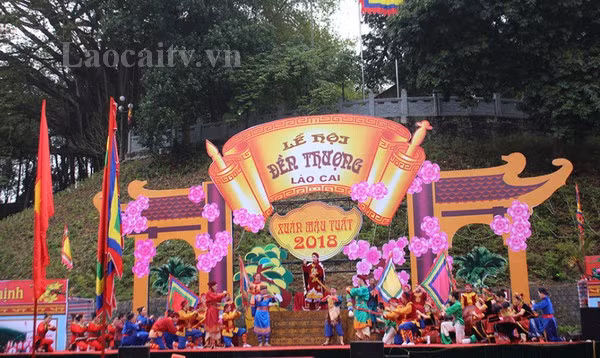 Lao Cai : plusieurs événements pour saluer le printemps de l’Année du Cochon 2019 ảnh 1