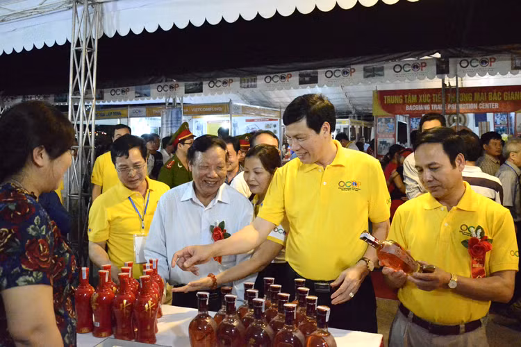 Quang Ninh : préparation de la foire OCOP 2018 ảnh 1 Quang Ninh : préparation de la foire OCOP 2018 ảnh 1