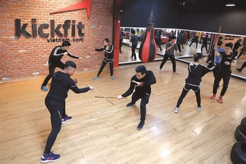 L’arnis, art martial philippin, fait de plus en plus d’adeptes au Vietnam ảnh 1 L’arnis, art martial philippin, fait de plus en plus d’adeptes au Vietnam ảnh 1