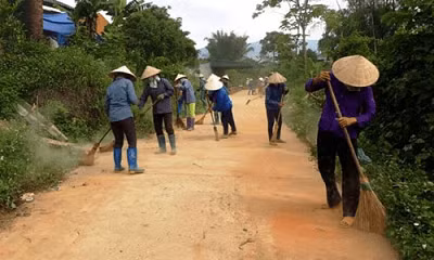 Lancement de la campagne "Rendre le monde plus propre" à Hoa Binh ảnh 1