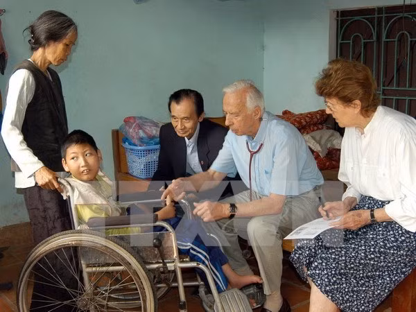 Mission de l'équipe de Pacific Angel 2017 dans la province de Quang Nam ảnh 1