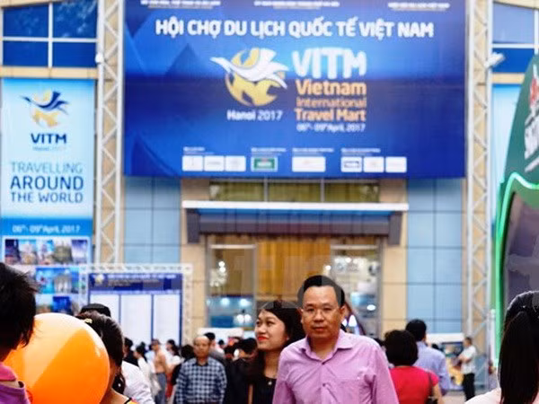 Le salon international du tourisme Hanoi 2017 accueille 61.000 visiteurs ảnh 1