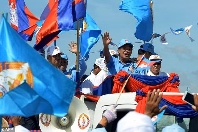 Le PM cambodgien participe à la campagne électorale du CPP ảnh 1 Le PM cambodgien participe à la campagne électorale du CPP ảnh 1
