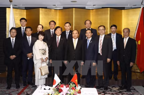 Le PM Nguyen Xuan Phuc termine sa visite officielle au Japon ảnh 1