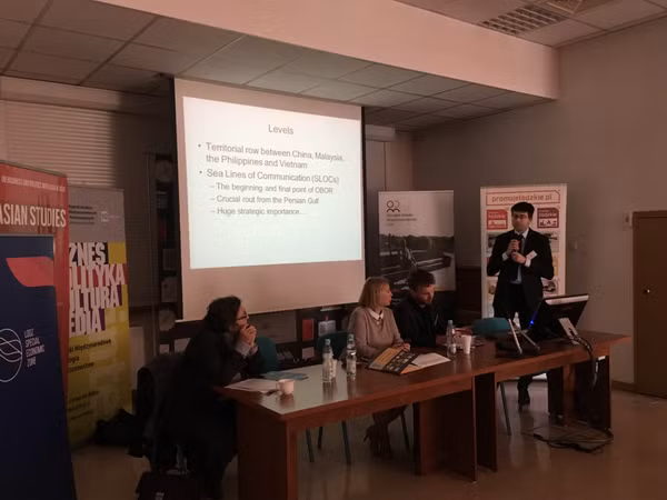 Débat sur la Mer Orientale en Pologne ảnh 1