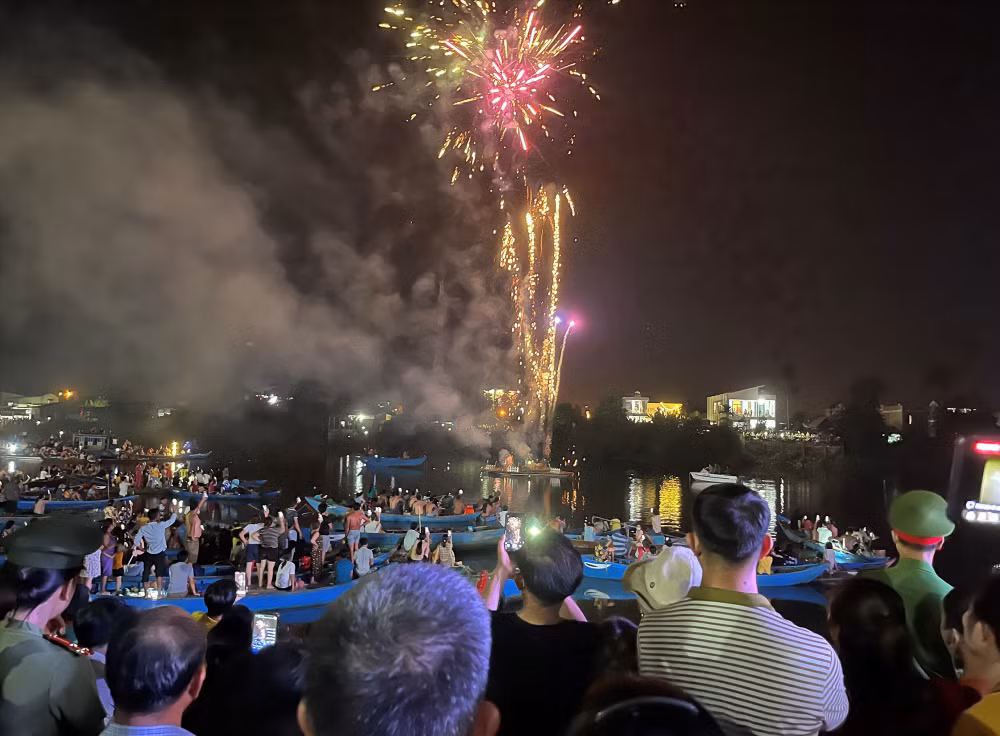 Les fleurs de Dalbergia tonkinensis se donnent en festival à Quang Nam ảnh 3