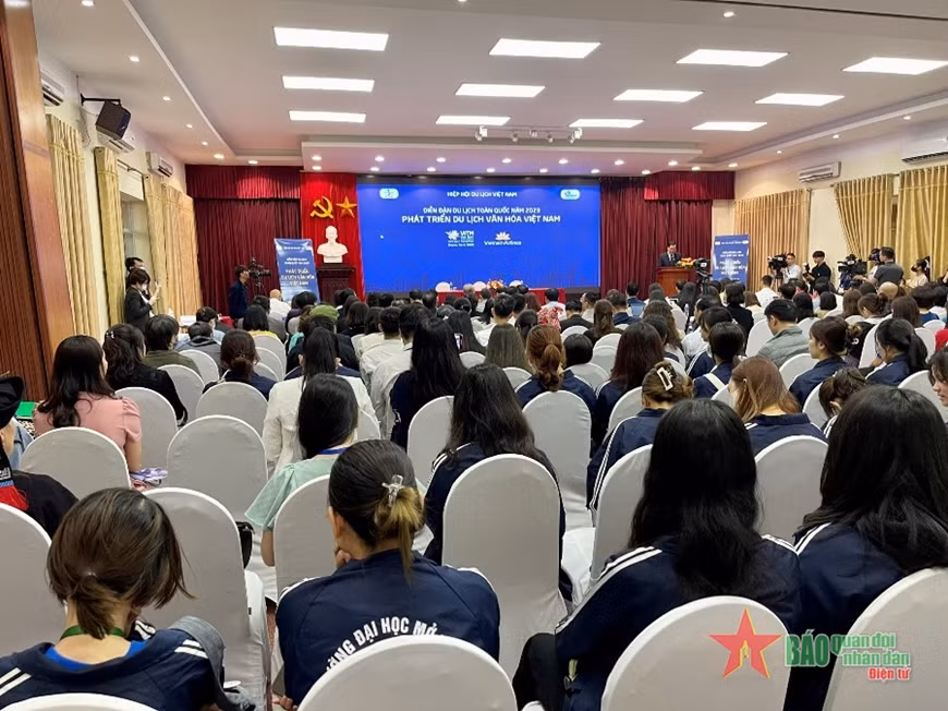 Le tourisme culturel est un fer de lance pour développer l'industrie culturelle au Vietnam ảnh 1