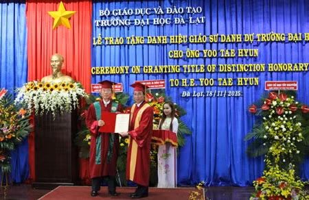 L'ancien ambassadeur sud-coréen au Vietnam à l'honneur ảnh 1
