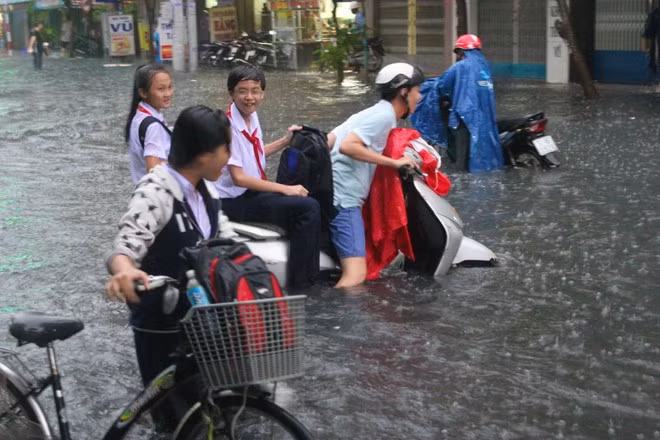 Plus de 10.000 milliards de dongs pour lutter contre les inondations à HCM-Ville ảnh 1