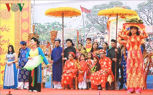 Quang Ninh: “Procession humaine”- patrimoine culturel immatériel national ảnh 2