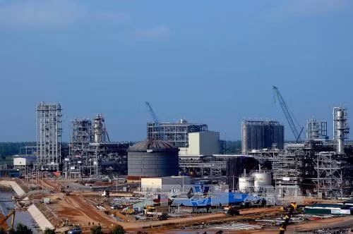Entrée en activité de la raffinerie de Nghi Son ảnh 1