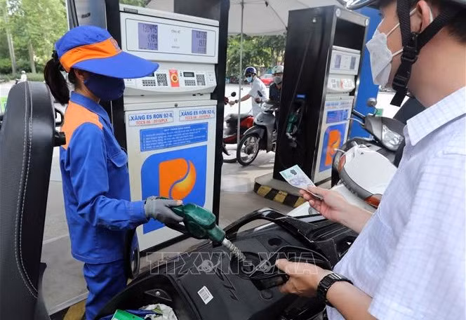 Les prix des carburants devraient augmenter à partir du 21 juin ảnh 1