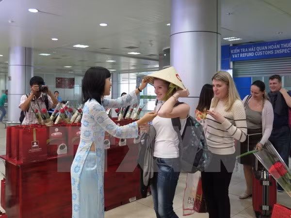 Le secteur du tourisme entend attirer un million de touristes russes en 2020 ảnh 1