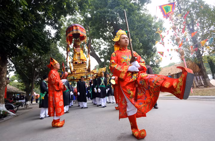 Offrande d’encens en hommage des rois de Thang Long – Hanoi ảnh 1 Offrande d’encens en hommage des rois de Thang Long – Hanoi ảnh 1